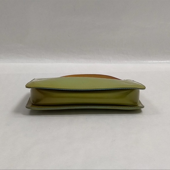 Louis Vuitton Lexington Vernis Accessory Pouch - Picture 4 of 8